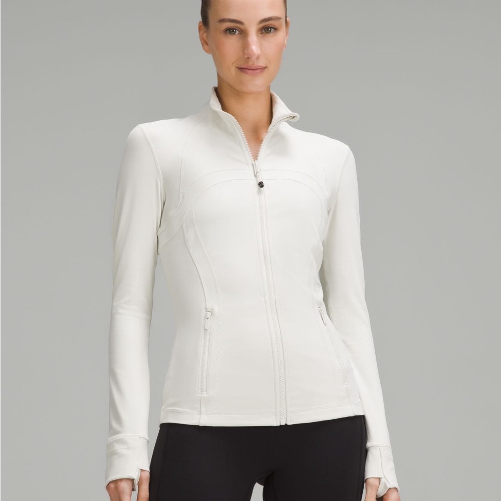 Lululemon Women’s Define Jacket Nulu Hip Length Size 4 in Color Bone
